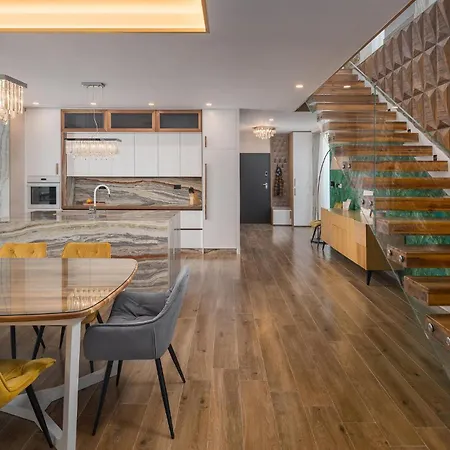 4 Bedroom Beautiful In Holiday home