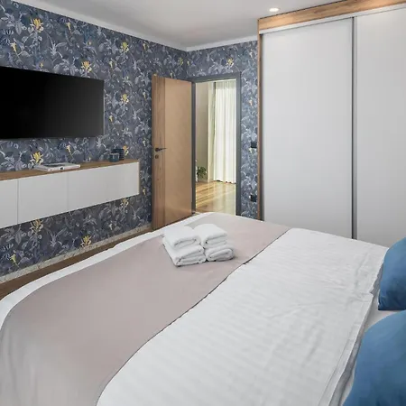4 Bedroom Beautiful In * Funtana