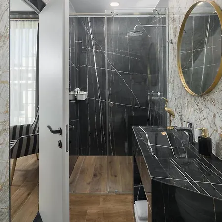 4 Bedroom Beautiful In