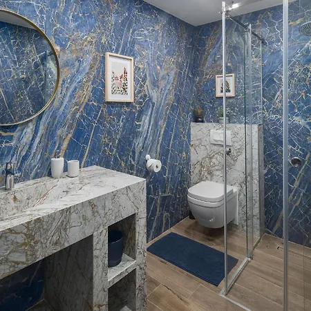4 Bedroom Beautiful In Holiday home *