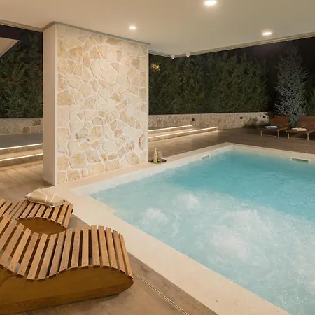 4 Bedroom Beautiful In Holiday home